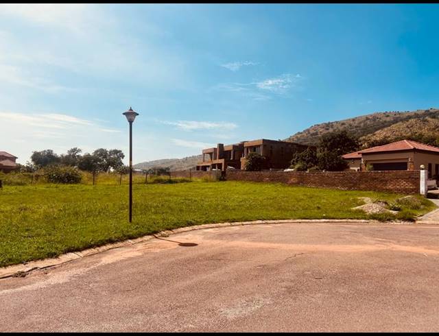LAND FOR SALE IN MAGALIESBERG COUNTRY ESTATE